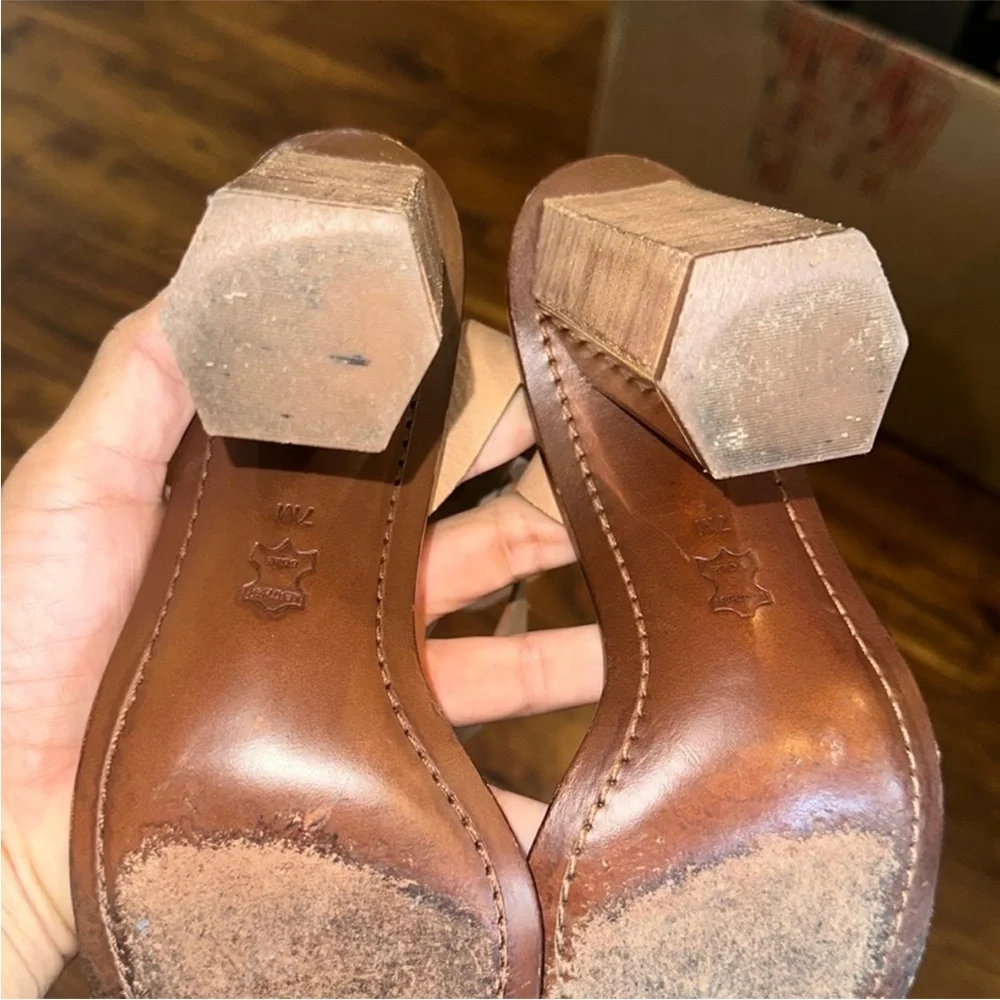 Tory Burch sandals have